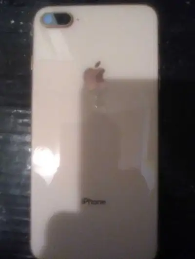 Mint with protective case 64GB unlocked. 85% battery excellent phone. Text 5878495800