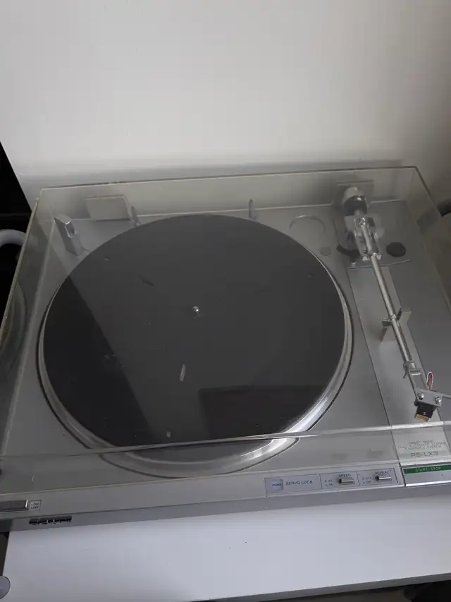 Sony PS-LX3 Direct Drive Turntable in Stereo Systems & Home Theatre in Calgary - Image 5