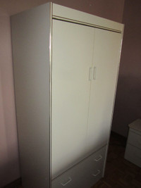 10 PIECES OF FURNITURE FOR SALE – TOTAL $200 OBO