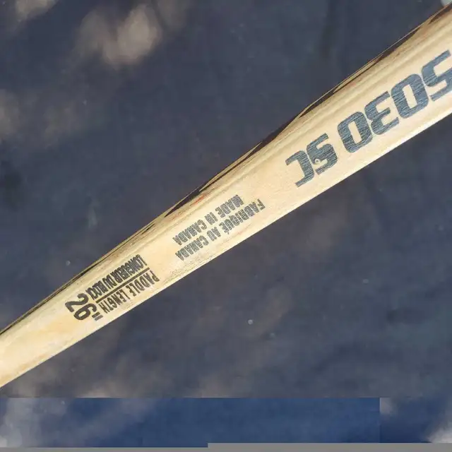 Sr. ShER-WOD Feather-Lite Goalie Stick Hockey Stick in Hockey in Barrie - Image 6