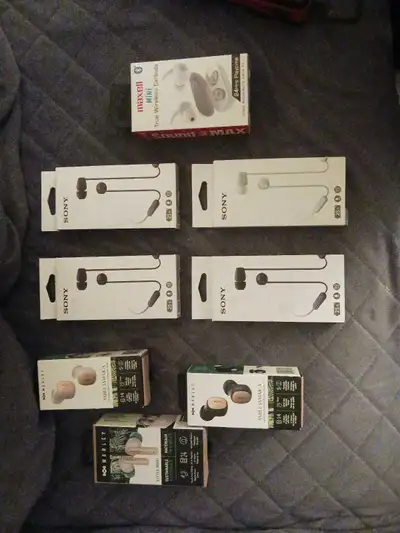 Earbuds brand new , View more