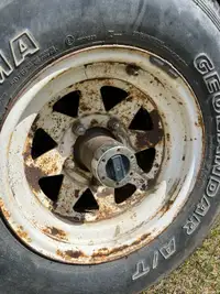 Looking for 70’s ford wagon wheels 