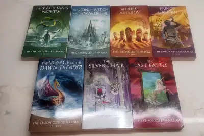 This paperback set of C. S. Lewis's classic fantasy series The Chronicles of Narnia includes cover a...