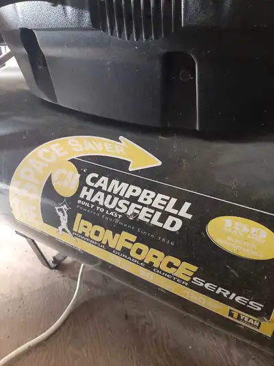 Iron horse 17 hp 20 gallon 150 psi Good condition. With air hose.