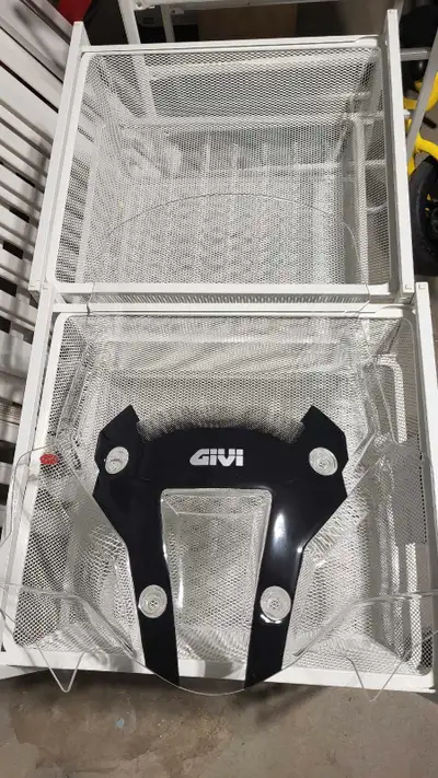Givi D6415ST - Touring Windshield for Tiger 900 GT/GT Pro/Rally Pro. Used in 2 trips, no chips. Cond...