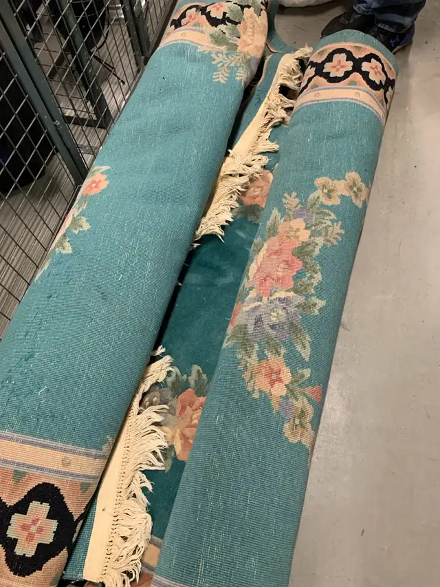 Oriental Rug in Rugs, Carpets & Runners in City of Toronto - Image 7