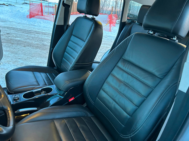 2016 Ford Escape Titanium 4WD in Cars & Trucks in Edmonton - Image 4