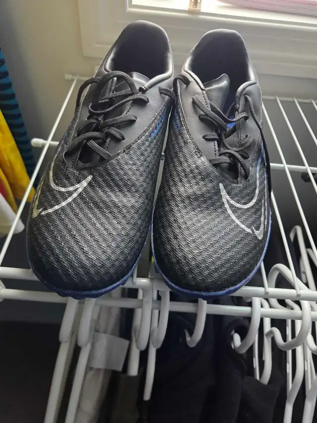 turf soccer shoes