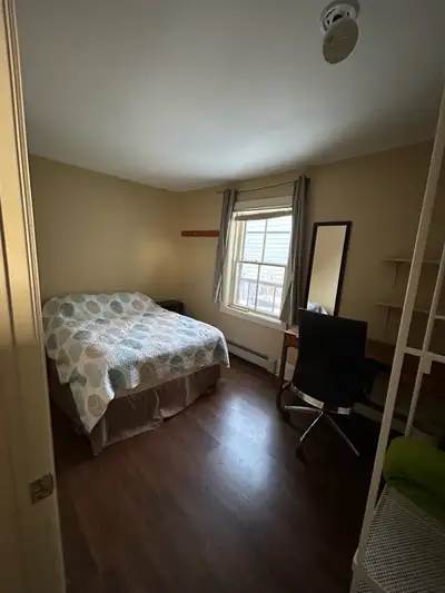 Looking for a roommate to share my quiet, 2 bedroom, 1.5 bathroom apartment. Also sharing the space...