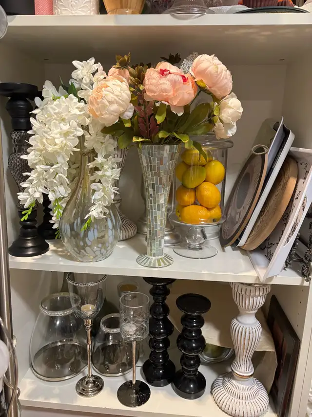 Home Staging Inventory Clearout in Home Décor & Accents in Markham / York Region - Image 10