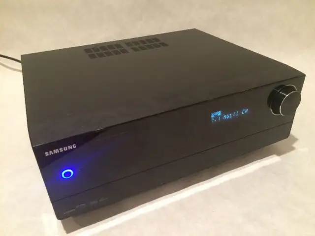 Samsung AV-R720 7.1 Channel AV Surround Home Theater Receiver in General Electronics in Mississauga / Peel Region - Image 11