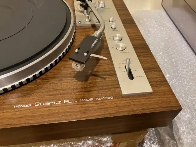 Pioneer PL-550 (XL-1550) direct drive quartz lock turntable in Stereo Systems & Home Theatre in Mississauga / Peel Region - Image 7