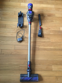 Dyson V8 cordless stick vacuum cleaner