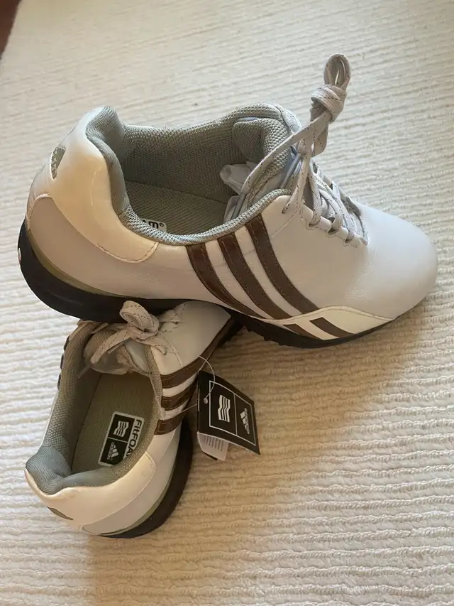 *Brand New* Adidas Women Driver Prima Golf Shoes (US# 8) in Golf in Mississauga / Peel Region - Image 4