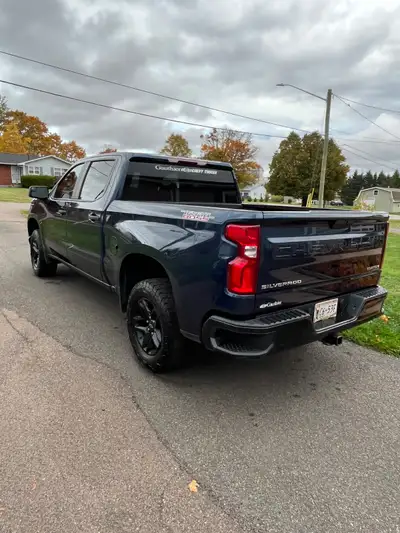 2022 Chevy Custom Trail Boss LTD Crew Cab 2.7 L 4 cylinder with 80500 km . New tires Newly inspected...