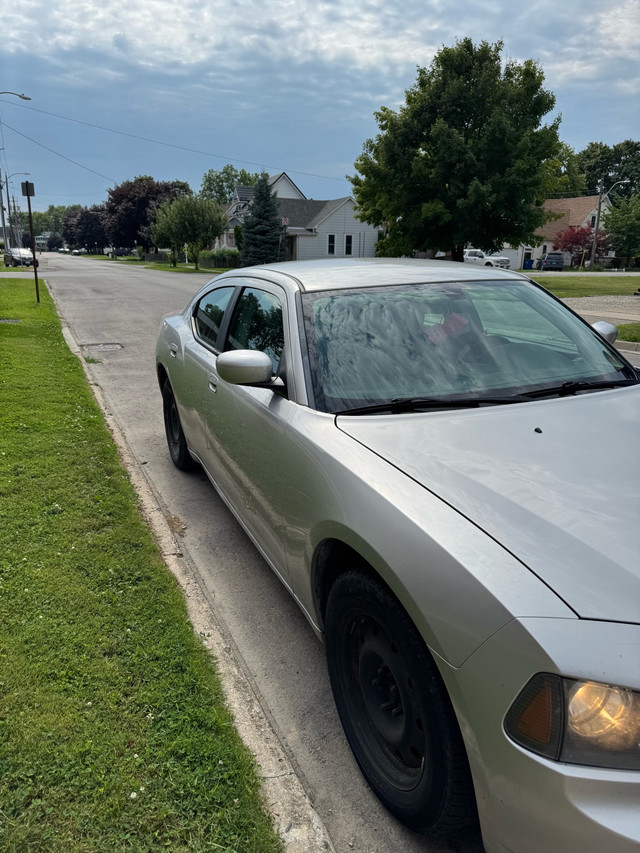 2010 Dodge Charger in Cars & Trucks in Chatham-Kent - Image 2