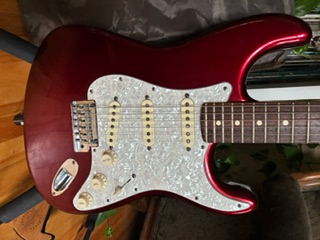 2012 Fender American Standard Stratocaster – Candy Cola Red in Guitars in Ottawa - Image 3
