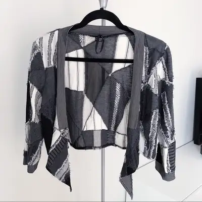 NWOT - Frank Lyman - (Size 10) Abstract Print Cropped Cardigan, View more