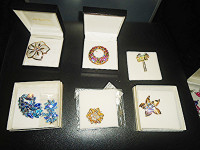 Fifth Avenue Collection - Swarovski Crystal Pin Brooches New in