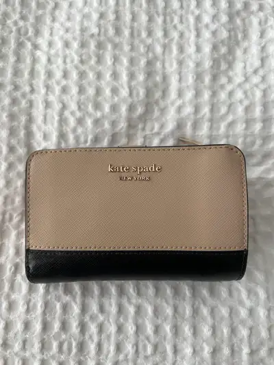 Women's Leather Kate Spade Medium-Sized Wallet Tan and Black, View more