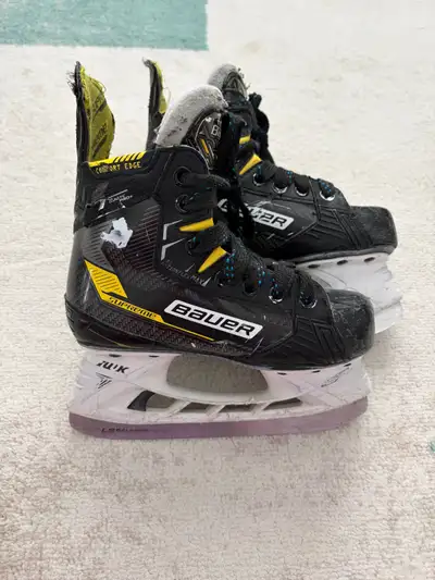 Bauer Supreme Ignite Pro Plus junior hockey skates size 1.5 D, View more