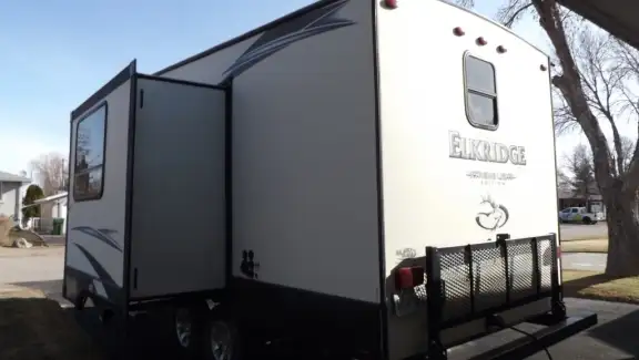 Elkridge E22 Extreme Lite Fifth Wheel in Travel Trailers & Campers in Regina - Image 7
