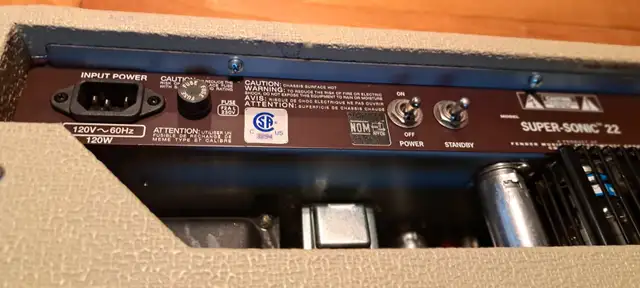 Fender Super-Sonic 22 2-Ch. 22W Head w/FootSwitch+Cover!+Reverb! in Amps & Pedals in City of Montréal - Image 8