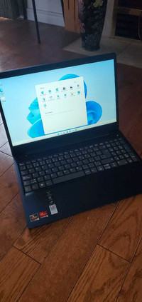 Lenovo Laptop 15.6" | AMD Ryzen 3 | 8 GB RAM | 256 GB SSD 