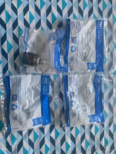 Brand new - never used 4 OEM GM TMPS sensors GM part # 85134222