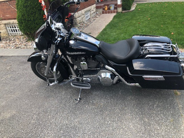 2004 Harley Davidson Road King Custom in Street, Cruisers & Choppers in Renfrew - Image 3