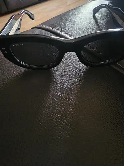 Unisex gucci sunglasses , View more