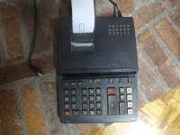 Calculatrice Canon avec papier pour imprimer