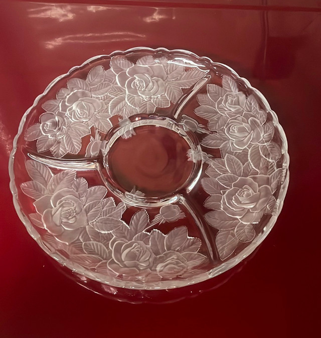 Large Glass Divided Dish Winter Rose Studio Nova Serving Platter in Kitchen & Dining Wares in Oakville / Halton Region