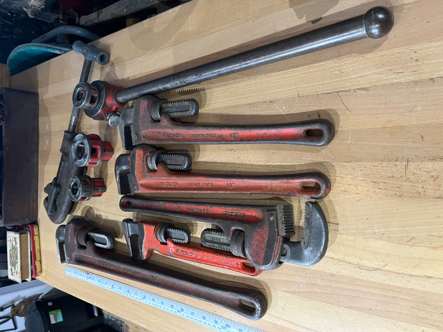 Ridgid Plumber's tools, pipe wrenches, pipe cutter pipe threader in Hand Tools in North Bay - Image 3
