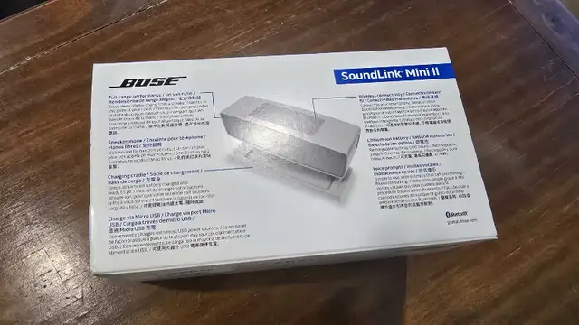 Bose SoundLink Mini II - $120 in Speakers in Burnaby/New Westminster - Image 4