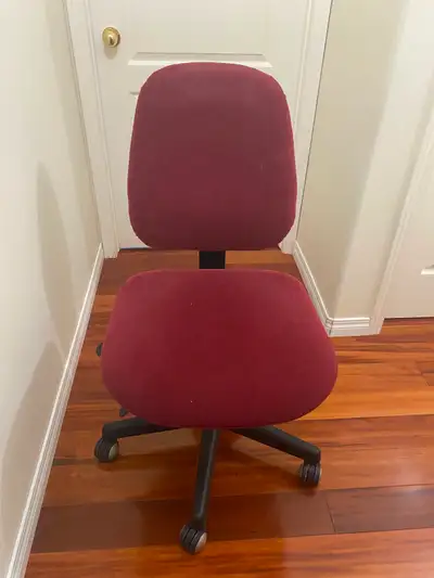 Cushioned office chair, View more