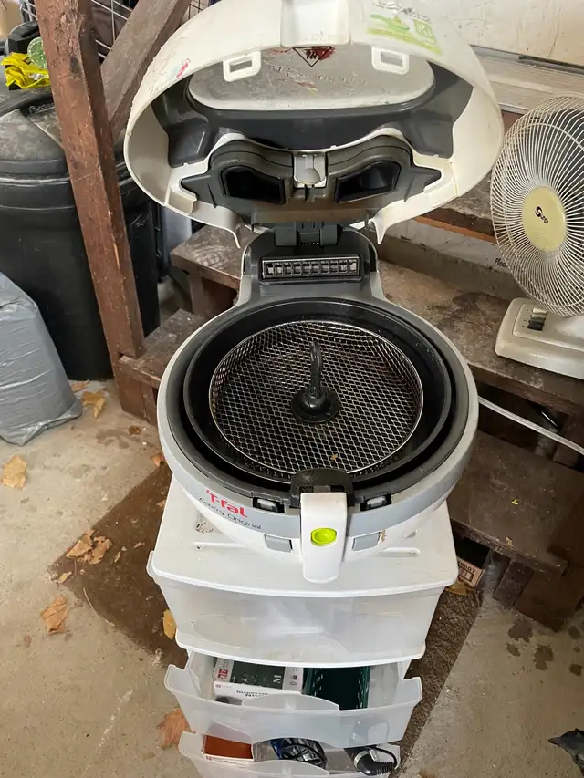T-Fal Actfry in Toasters & Toaster Ovens in Mississauga / Peel Region - Image 6