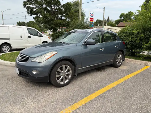 2008 Infiniti EX35 in mint condition