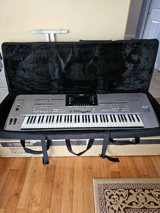 Yamaha Tyros5 (76keys) in Pianos & Keyboards in City of Toronto - Image 2