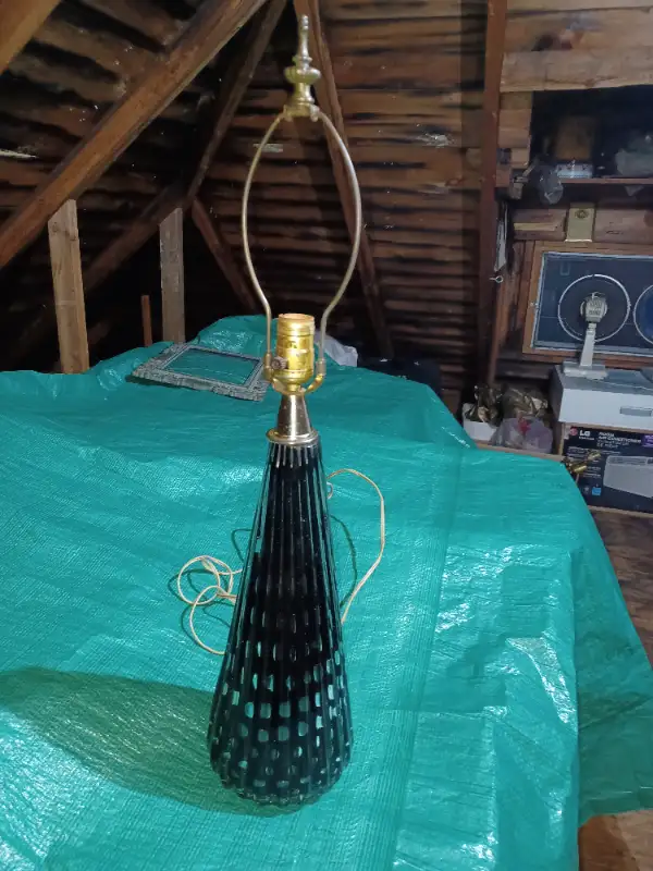 VINTAGE LAMP in Indoor Lighting & Fans in Ottawa - Image 2