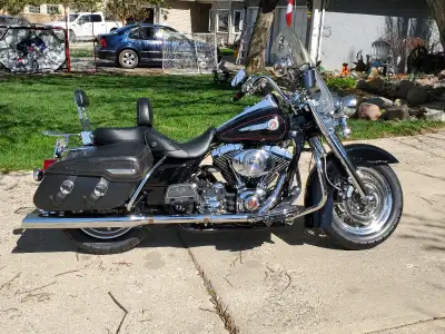 2007 Road King. 36725 Miles. Excellent two up Bike. 96 inch 6 Speed. Andrew 26 Cams, Screaming Eagle...