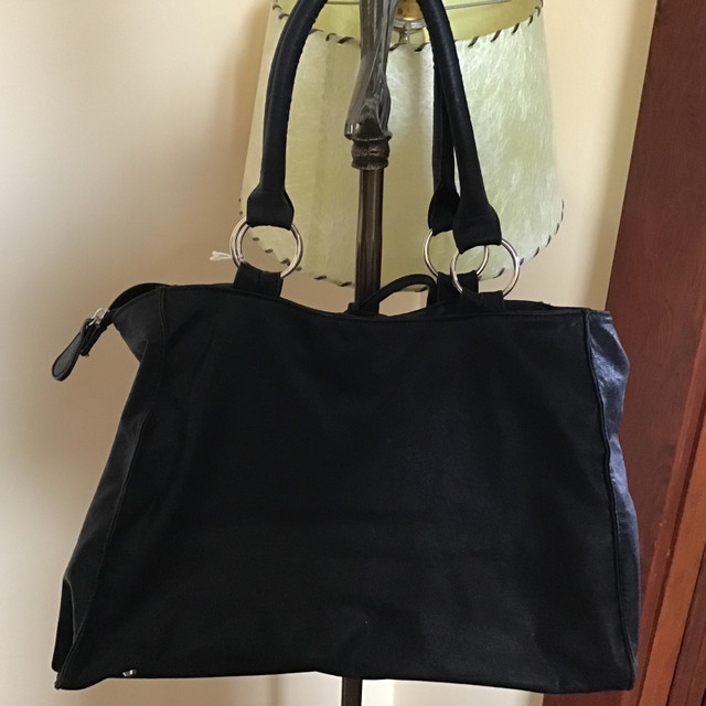 As New Large Black Purse in Women's - Bags & Wallets in Kamloops - Image 3