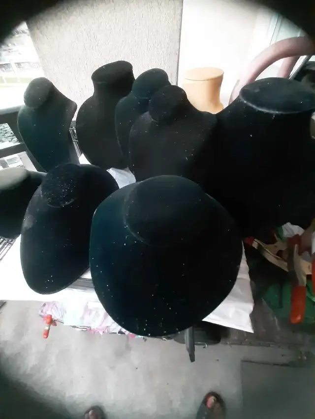 Store display,mannequins,hangers, racks,mirror62863265859329124