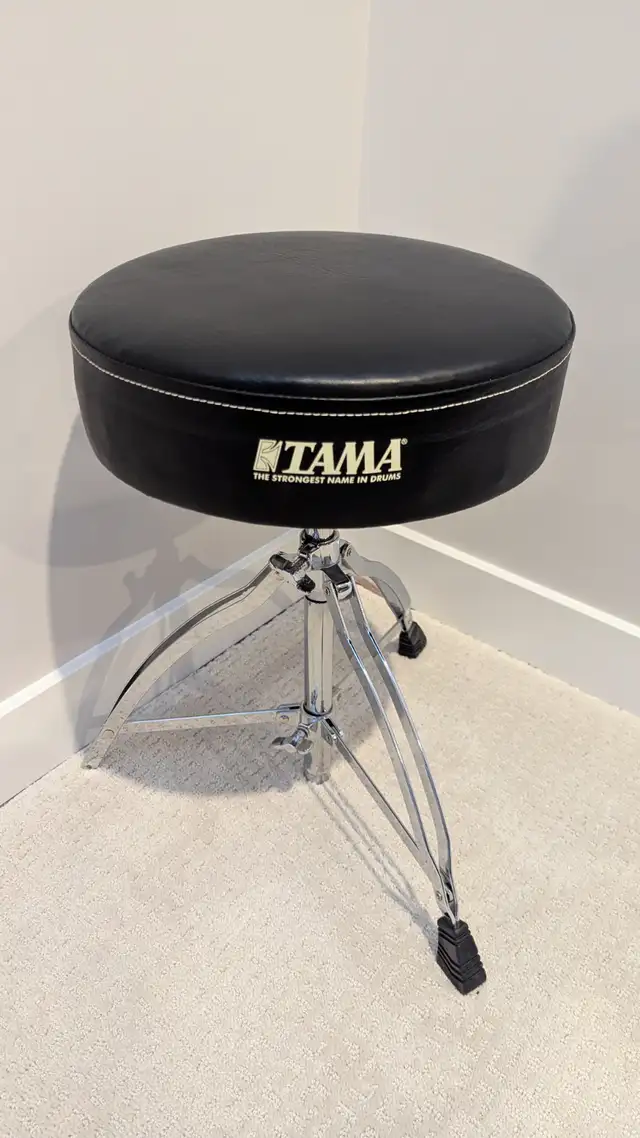 Yamaha Electronic Drumset c/w Roland amplifier in Drums & Percussion in Calgary - Image 8