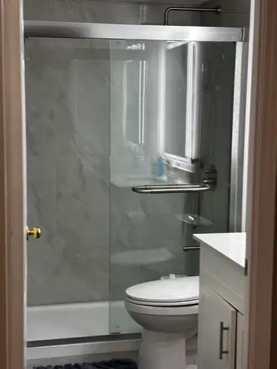 Room for Rent – $1,400 There is already a renter in another room( female renter) McCowan & Finch, Sc...