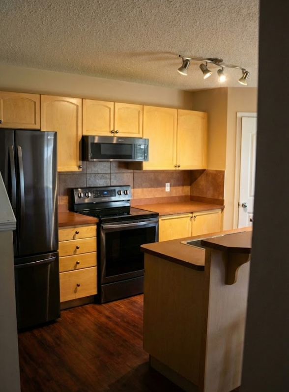 Furnished Basement Room All Utilities Incl. - 3 min to C-train in Room Rentals & Roommates in Calgary - Image 3