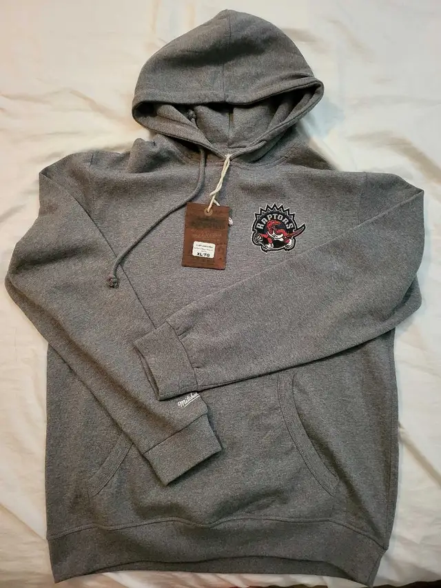 Mitchell & Ness Toronto Raptors Hoodie in Men's in Mississauga / Peel Region - Image 2