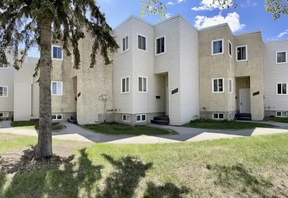 Furnished 3 Bedroom Townhouse - 780-729-9007