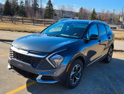KIA Sportage LX 2023 AWD avec 46 000 km Garantie constructeur jusqu'en octobre 2027 ou 100 000 km, m...