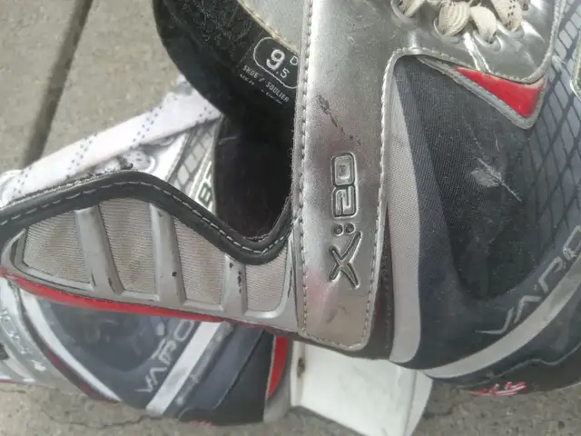 Hockey skates in Hockey in Prince George - Image 3